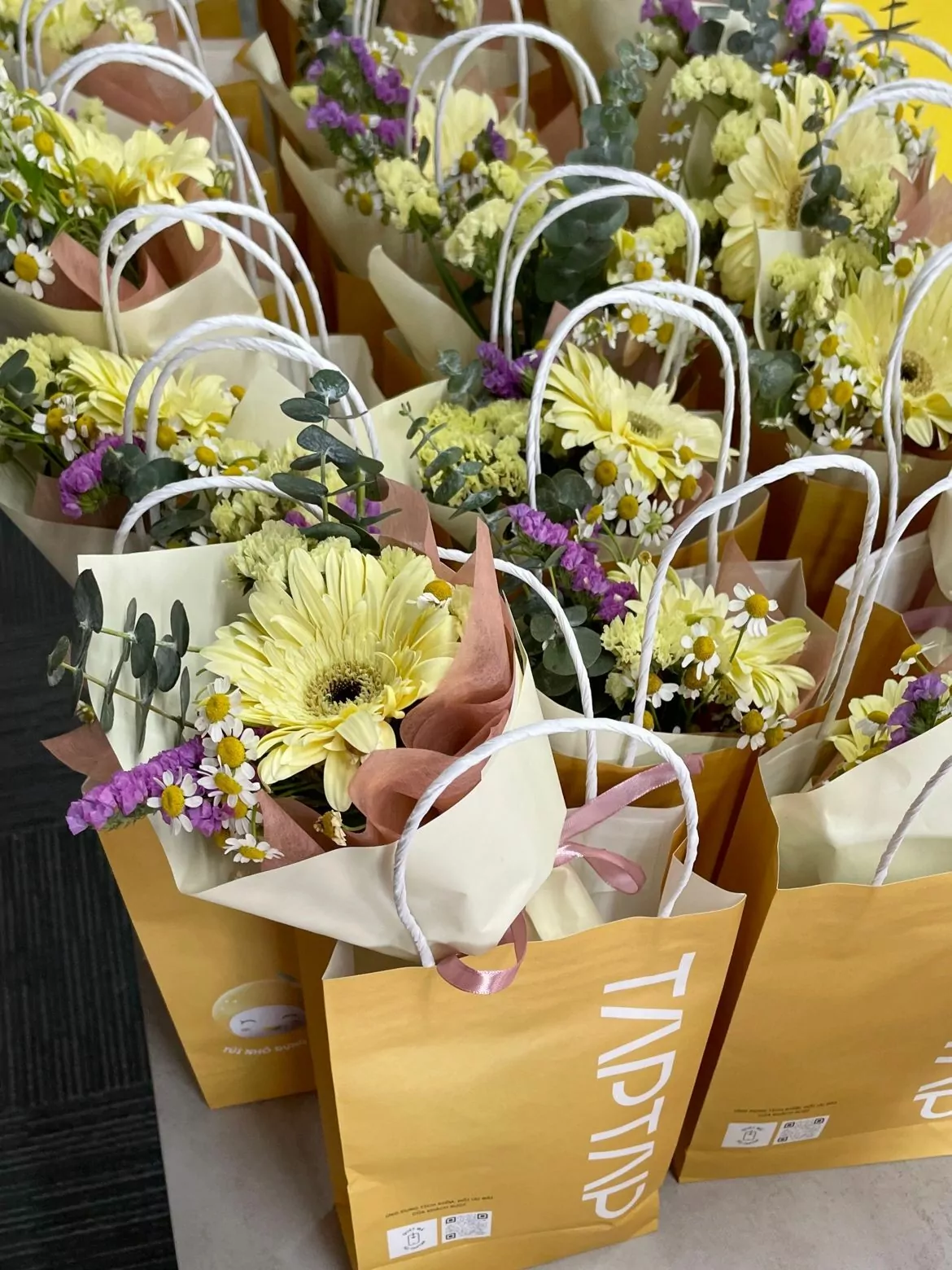 Chúc mừng ngày Quốc tế Phụ Nữ 8 tháng 3 2 1709895461768